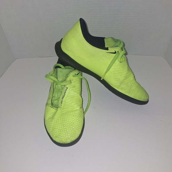 Nike Neon Yellow Women's Sneakers - Picture 1 of 8